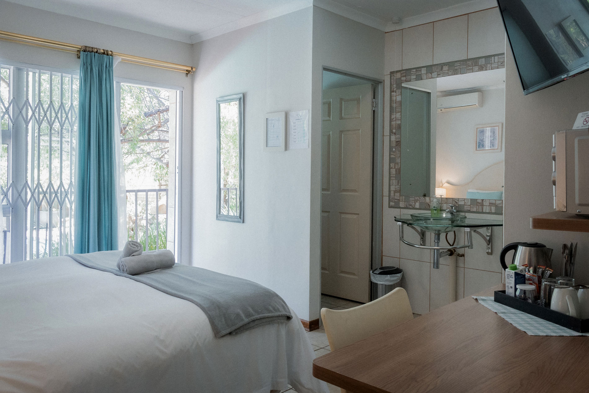 Room 3 at Park Living Guesthouse — photo 4